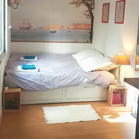 Rum i privatbostad Maison Pour Vous - Tinyhouse Center Of - Insolite #macabaneaparis Paris